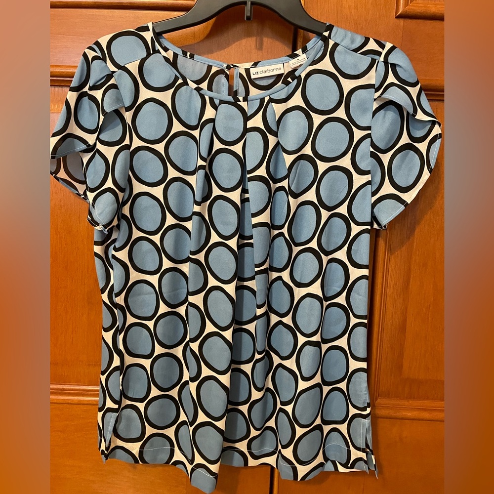 Liz Claiborne Medium top NWT